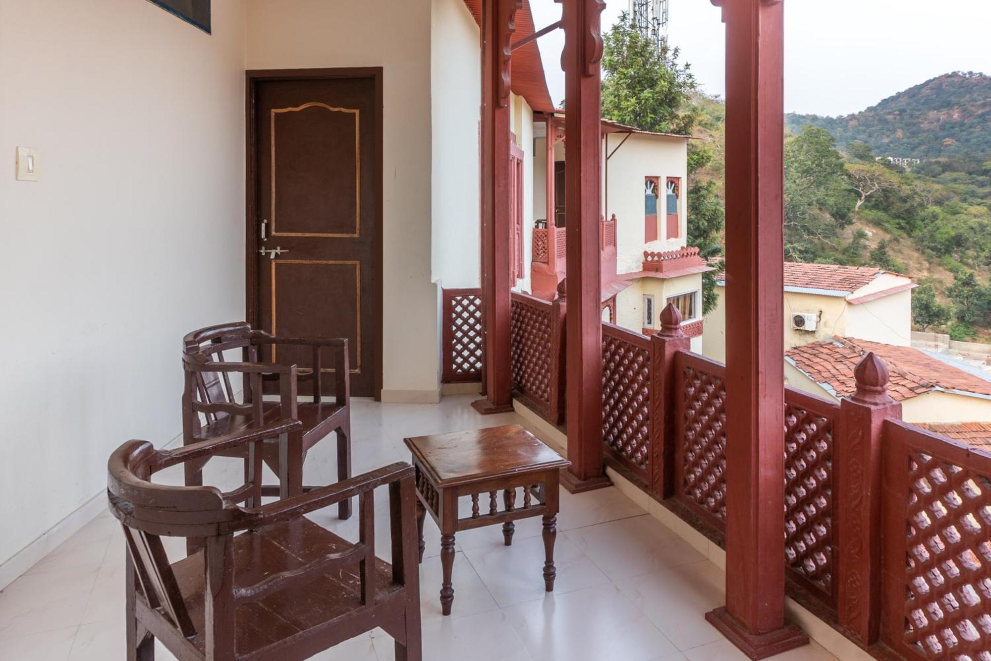 Treebo Kumbhal Castle, 2 Km From Kumbalgarh Fort Kumbhalgarh Bagian luar foto